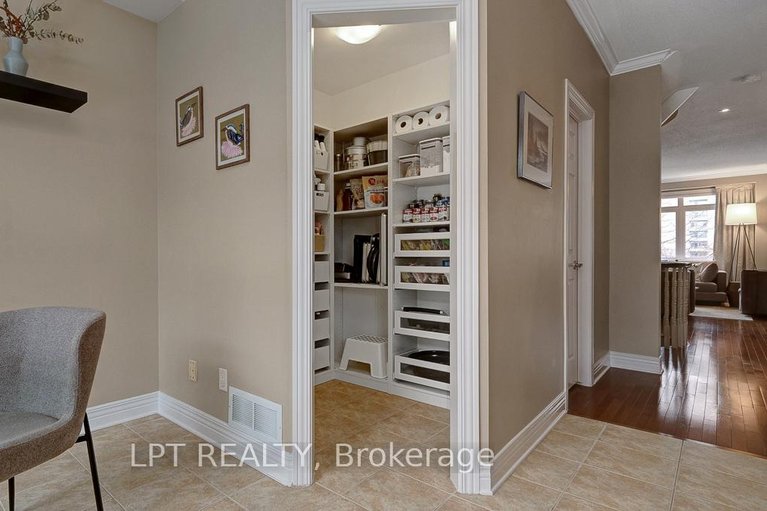 29614830/176-lanark-avenue/westboro-north/ottawa/ontario/K1Z1E5_29