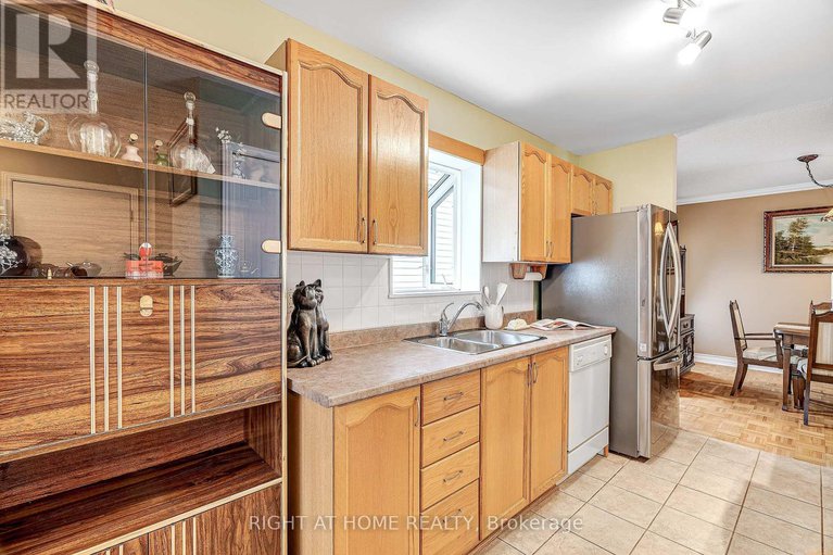 28280070/1179-whiterock-street/carson-grove/ottawa/ontario/K1J1B2_9