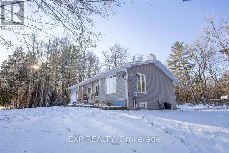 29166870/702-cedar-hill-road/pakenham/mississippi-mills/ontario/K0A2X0_32