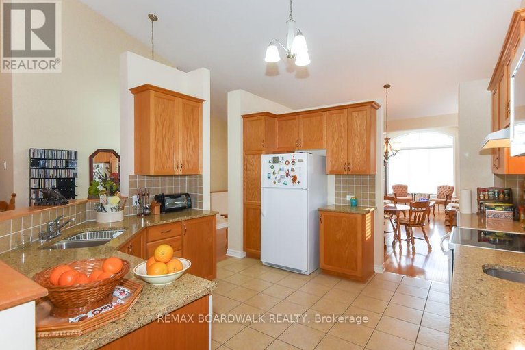 29665089/1861-mickelberry-crescent/notting-hillsummerside/ottawa/ontario/K4A0P2_15