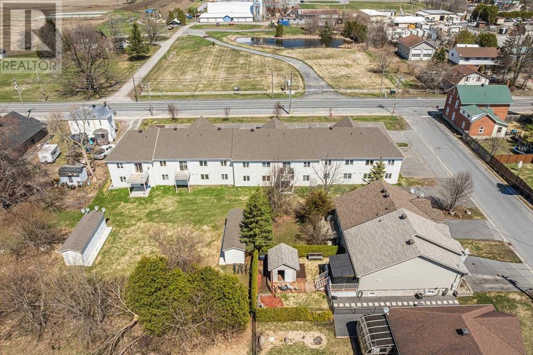 29664690/4-16-pendleton-street/vankleek-hill/champlain/ontario/K0B1R0_31