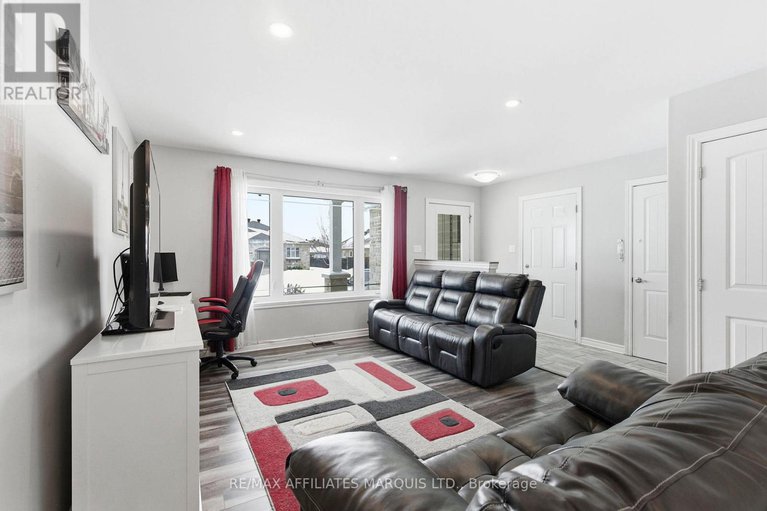 29275538/50-jim-brownell-boulevard/long-sault/south-stormont/ontario/K0C1P0_4