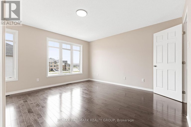 28482791/253-stroget-private/merivale-industrial-parkcitiplace/ottawa/ontario/K2E0A9_22