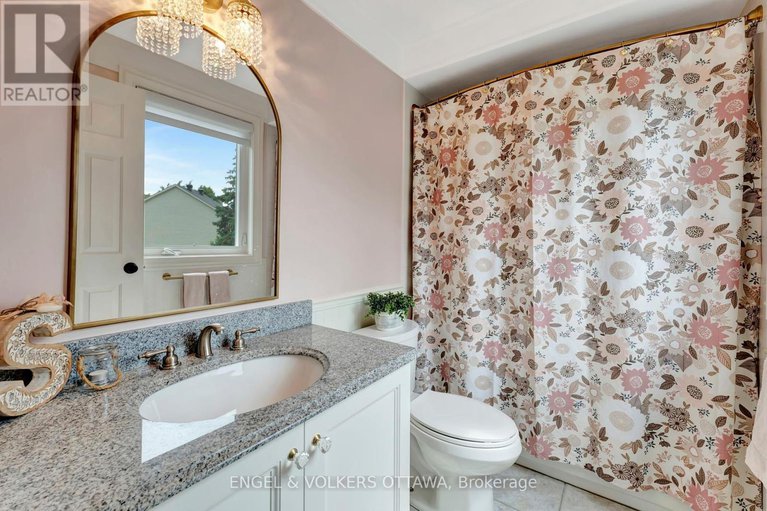 28838272/14-belton-avenue/stittsville-central/ottawa/ontario/K2S1G7_37