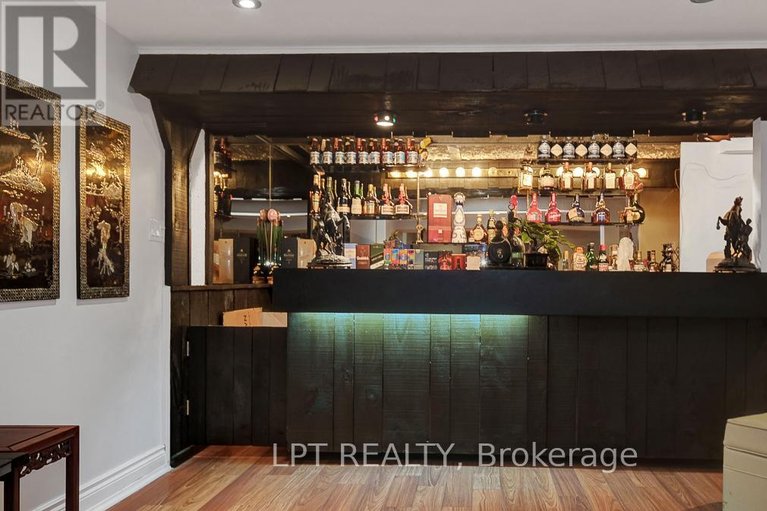 29603325/624-pleasant-park-road/playfair-park/ottawa/ontario/K1H5N5_43