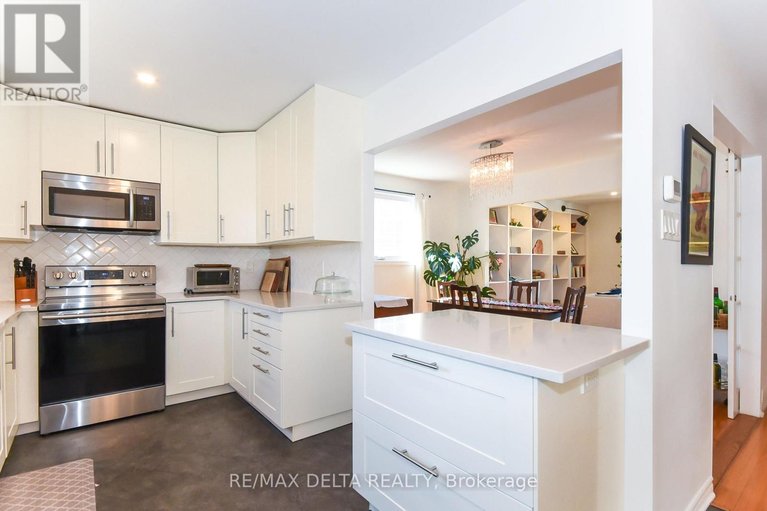 29629374/13-parklane-court/blackburn-hamlet/ottawa/ontario/K1B3H3_11