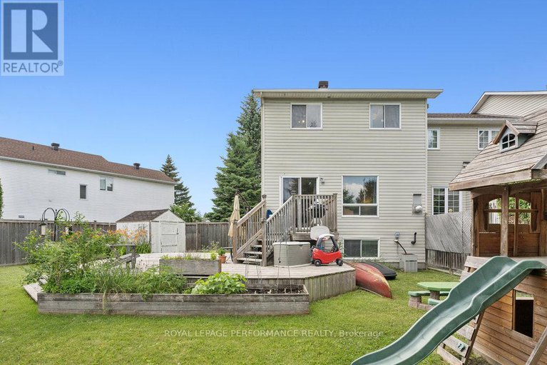 28591914/1869-hennessy-crescent/fallingbrookgardenway-south/ottawa/ontario/K4A3X8_44