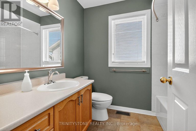 29076589/11-whalings-circle/stittsville-central/ottawa/ontario/K2S1S4_41