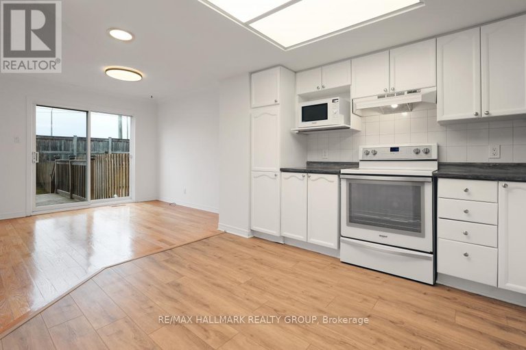 28226877/97-forestglade-crescent/hunt-club-park/ottawa/ontario/K1G6A6_9