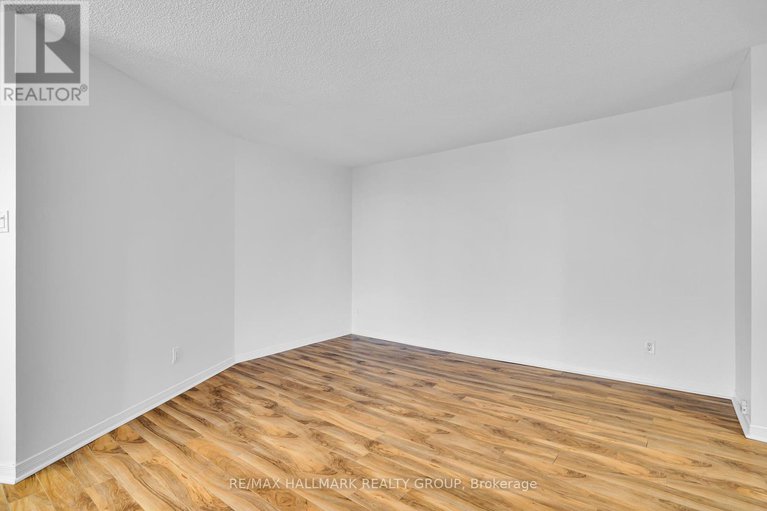 29066357/1006-2020-jasmine-crescent/beacon-hill-south/ottawa/ontario/K1J8K5_16