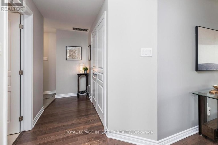 29555752/201-300-jatoba-private/emerald-meadowstrailwest/ottawa/ontario/K2V0E7_4