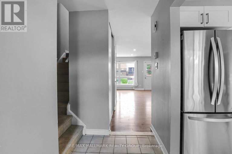 28506947/3b-woodvale-green/craig-henrywoodvale/ottawa/ontario/K2G4G9_5