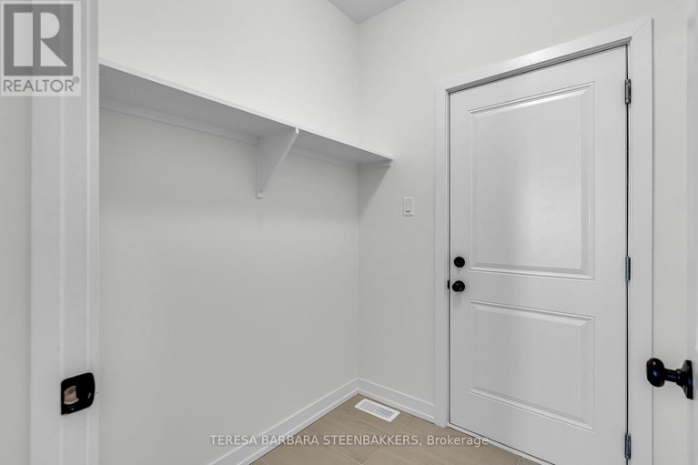 28424668/783-kenny-gordon-avenue/riverside-southgloucester-glen/ottawa/ontario/K4M0V2_5