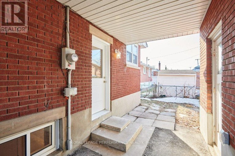 29470897/624-clarke-avenue/castle-heightsrideau-high/ottawa/ontario/K1K0Y7_38