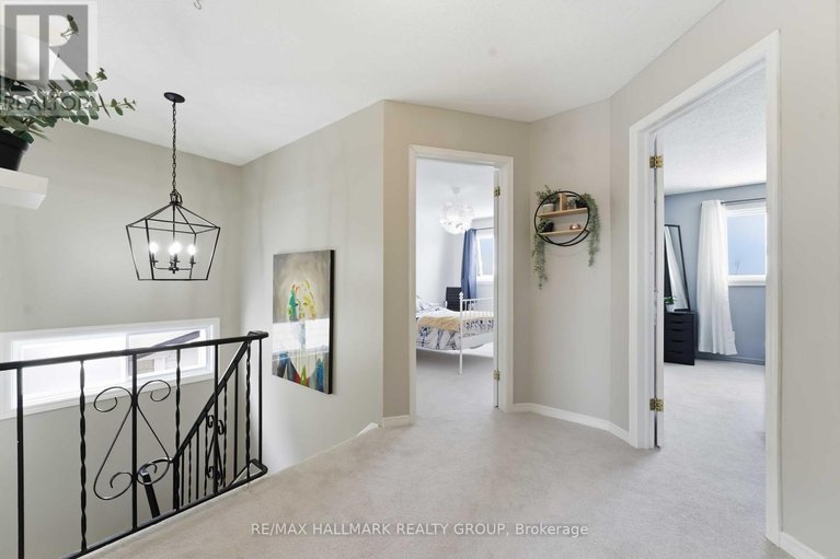 29416522/1091-burgundy-lane/convent-glen/ottawa/ontario/K1C2M9_18