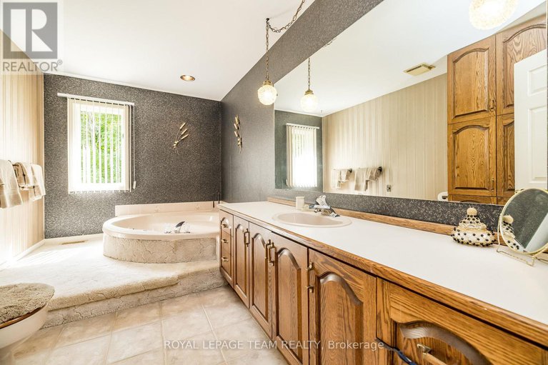 28645079/634-david-manchester-road/huntley-ward-south-west/ottawa/ontario/K0A1L0_27