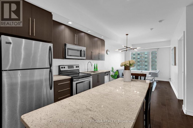 28309785/612-238-besserer-street/sandy-hill/ottawa/ontario/K1N6B1_8