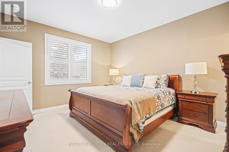 29266311/90-magnolia-way/north-grenville-twp-kemptville-south/north-grenville/ontario/K0G1J0_16