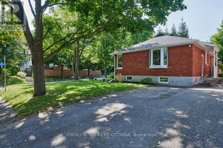 28848806/2565-elmhurst-street/queensway-terrace-north/ottawa/ontario/K2B7N2_32