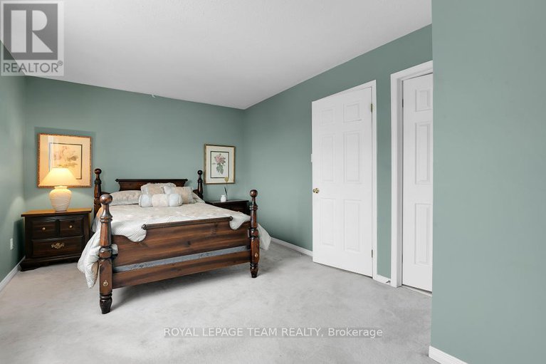 29100824/1584-cedar-mills-road/chateauneuf/ottawa/ontario/K1C7M1_13