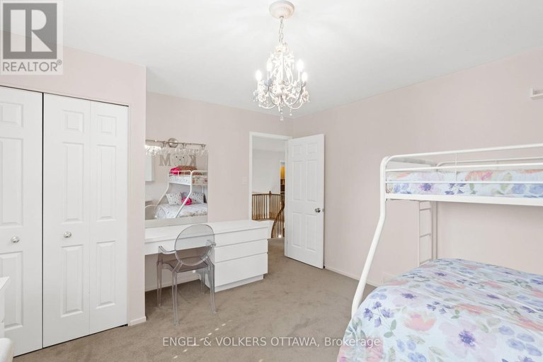 28648909/20-garand-place/urbandale-acres/ottawa/ontario/K1H8M1_25