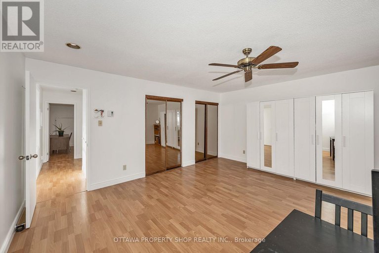 29431768/848-maitland-avenue/mckellar-heightsglabar-park/ottawa/ontario/K2A2S3_23