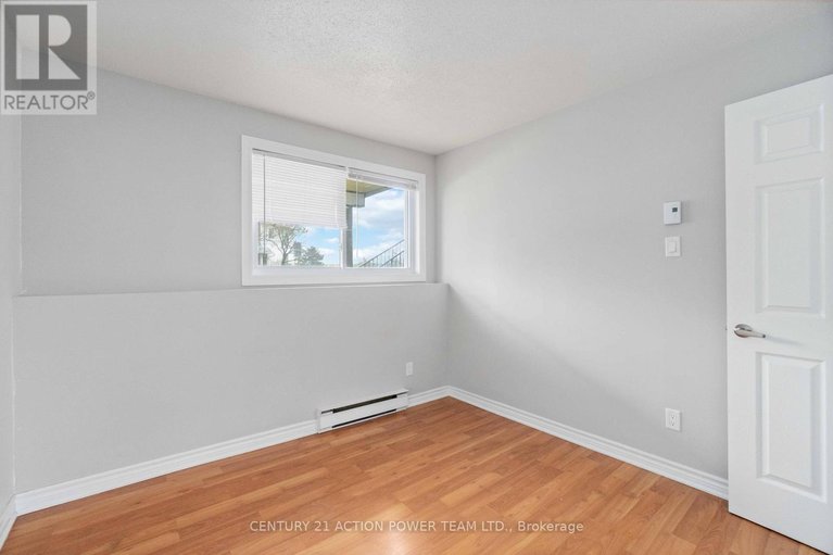 29567577/904-tanguay-court/katimavik/ottawa/ontario/K2L3X5_28