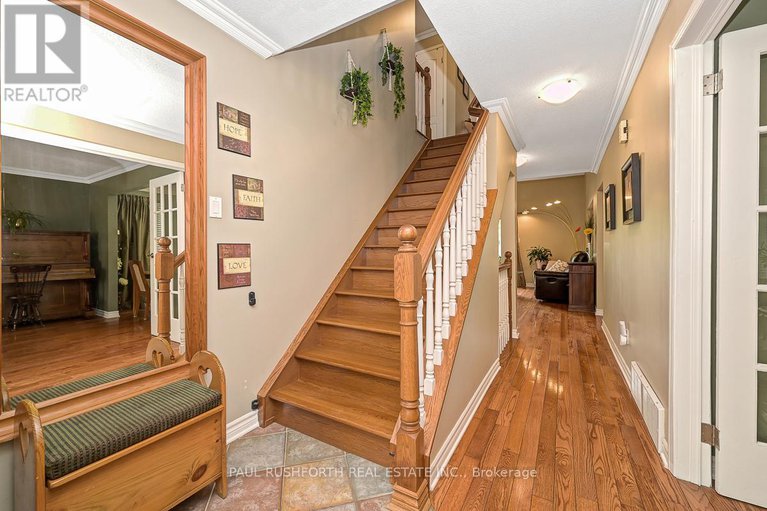 28613589/6156-vineyard-drive/convent-glen/ottawa/ontario/K1C2N6_11