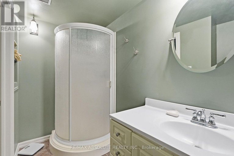 29579174/1594-st-georges-street/bilberry-creekqueenswood-heights/ottawa/ontario/K1E2M9_23