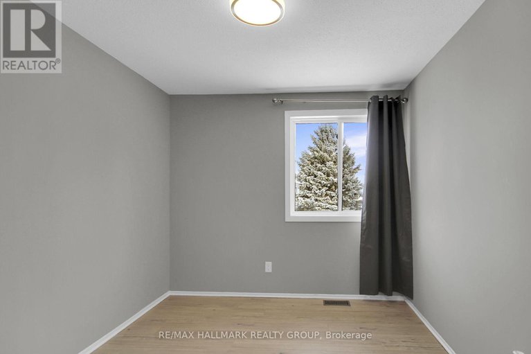 28194267/13-coolspring-crescent/borden-farmstewart-farmcarleton-heightsparkwood-hills/ottawa/ontario/K2E7M7_25
