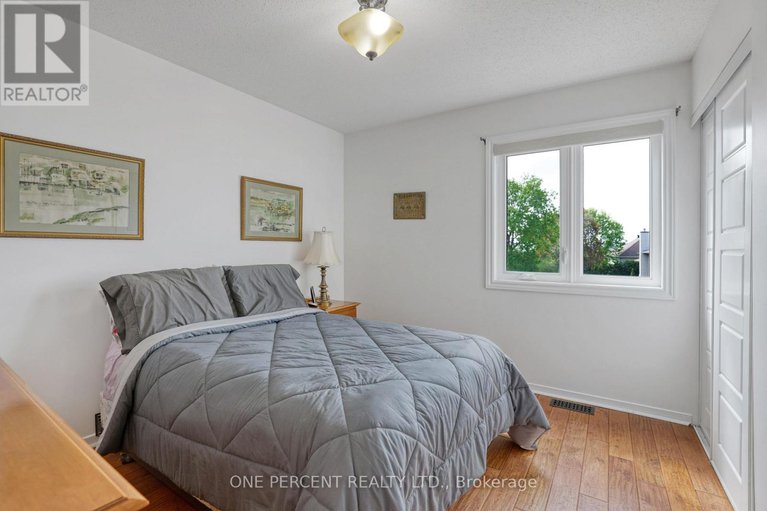 28322814/33-shannondoe-crescent/bridlewood/ottawa/ontario/K2M2H1_23