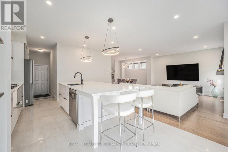 29228640/233-beaugency-street/orleans-village/ottawa/ontario/K1W0T2_10