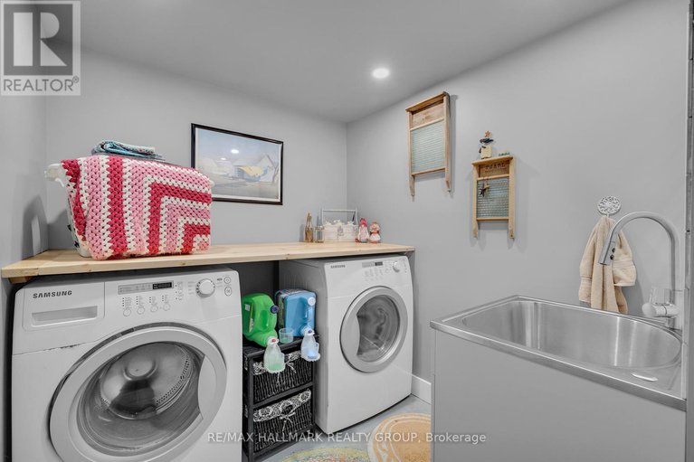 28840238/2-armstrong-place/chesterville/north-dundas/ontario/K0C1H0_30