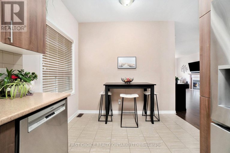 29107693/281-mercury-street/clarencerockland-twp/clarence-rockland/ontario/K4K0G6_8