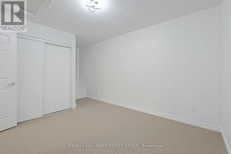 28631340/2325-blue-aster-street/half-moon-bay/ottawa/ontario/K2J0X5_26