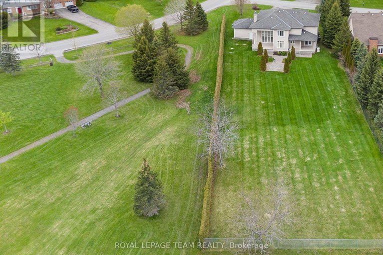 28915612/5386-mansel-crescent/manotick-village-manotick-estates/ottawa/ontario/K4M1L3_46