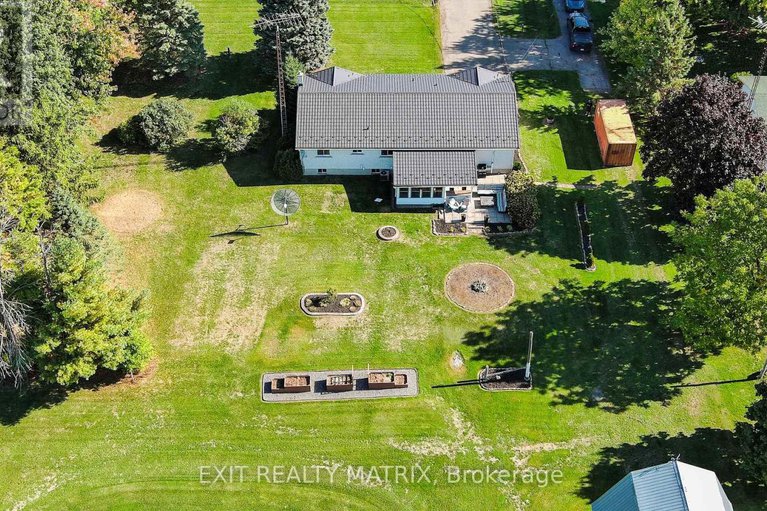 28926476/12187-county-road-3-road-w/winchester/north-dundas/ontario/K0C2K0_24