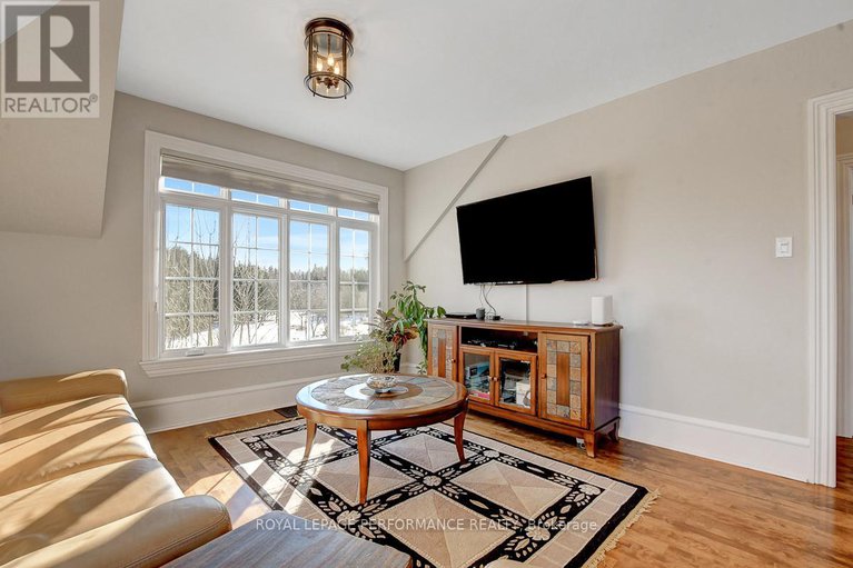 28607990/93-craig-street/village-of-russell/russell/ontario/K4R1A2_36