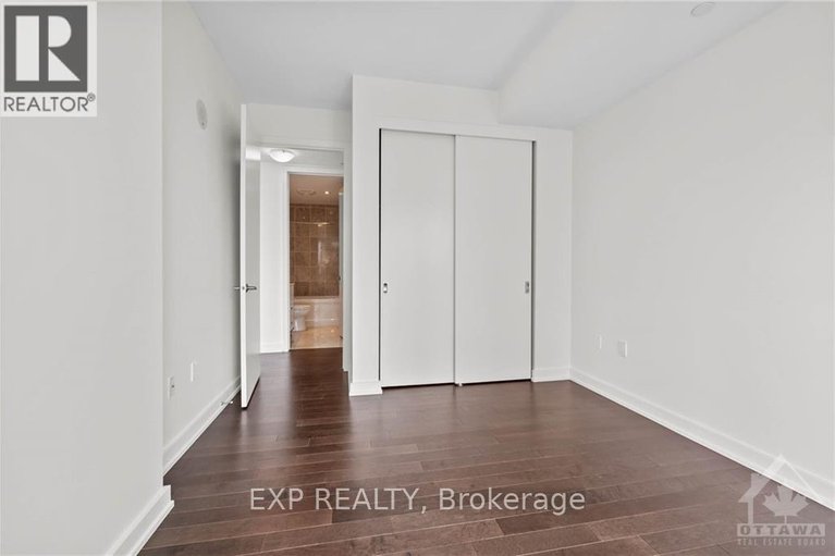29242439/1107-111-champagne-avenue-s/west-centre-town/ottawa/ontario/K1S5V3_21