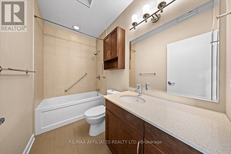 28615040/606-310-centrum-boulevard/bilberry-creekqueenswood-heights/ottawa/ontario/K1E0A3_16