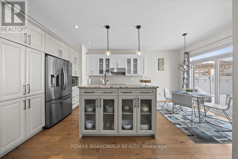 29618402/330-bobolink-ridge/emerald-meadowstrailwest/ottawa/ontario/K2V0B7_19