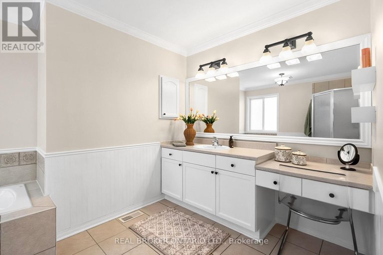 29518194/41-golders-green-lane/longfields/ottawa/ontario/K2J5G2_30