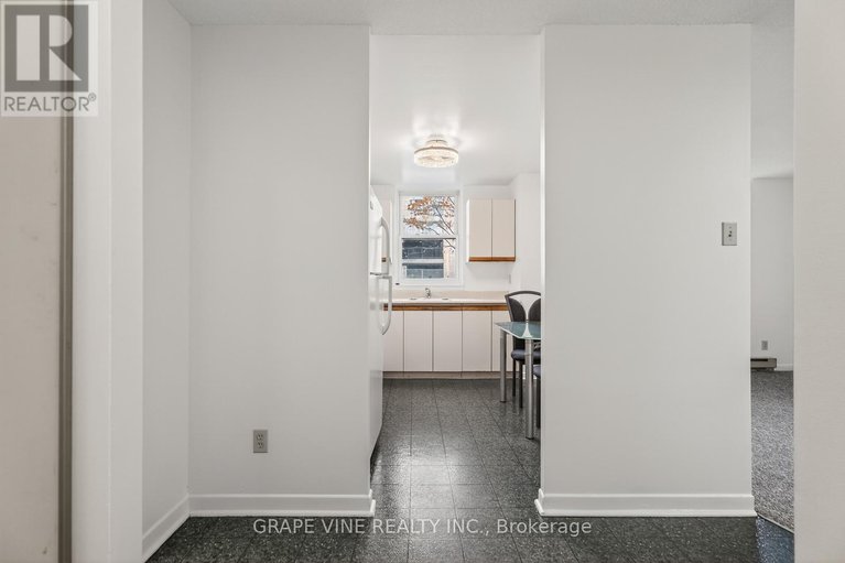 29143791/102-50-burnside-avenue/mechanicsville/ottawa/ontario/K1Y2M2_11