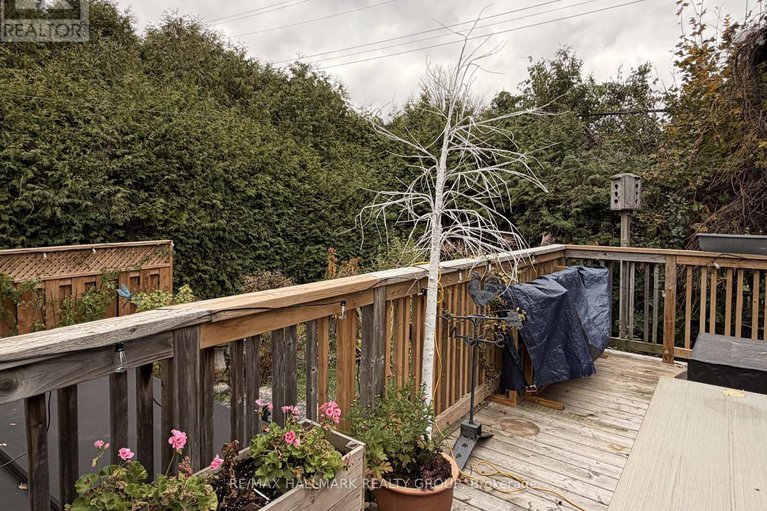 29062143/2424-joliffe-street/hawthorne-meadows/ottawa/ontario/K1G1G9_33