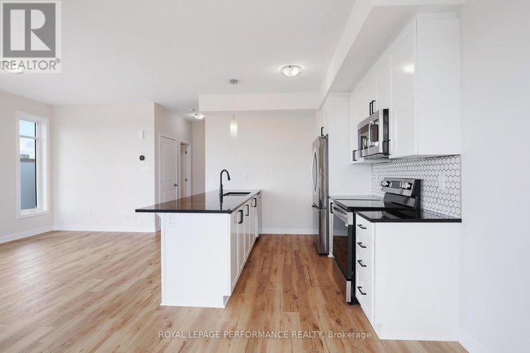 29272733/1220-flycatcher-private/blossom-parkkemp-parkfindlay-creek/ottawa/ontario/K1X0M7_12