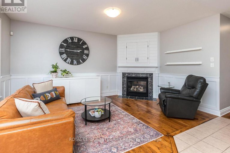 28652325/59-friendly-crescent/stittsville-south/ottawa/ontario/K2S2B6_12