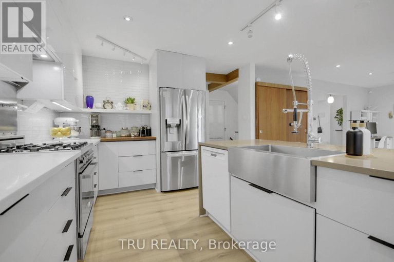 28842095/36-varley-drive/beaverbrook/ottawa/ontario/K2K1G2_11