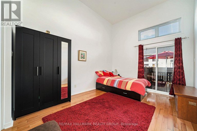28796114/7-maple-park-private/upper-hunt-club/ottawa/ontario/K1T4A6_18