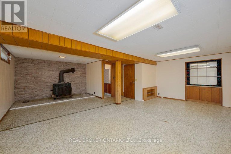 28389803/87-viewmount-drive/meadowlandscrestview/ottawa/ontario/K2G3B9_17