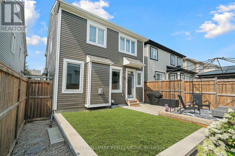 28707838/995-shimmerton-circle/emerald-meadowstrailwest/ottawa/ontario/K2M0L4_25
